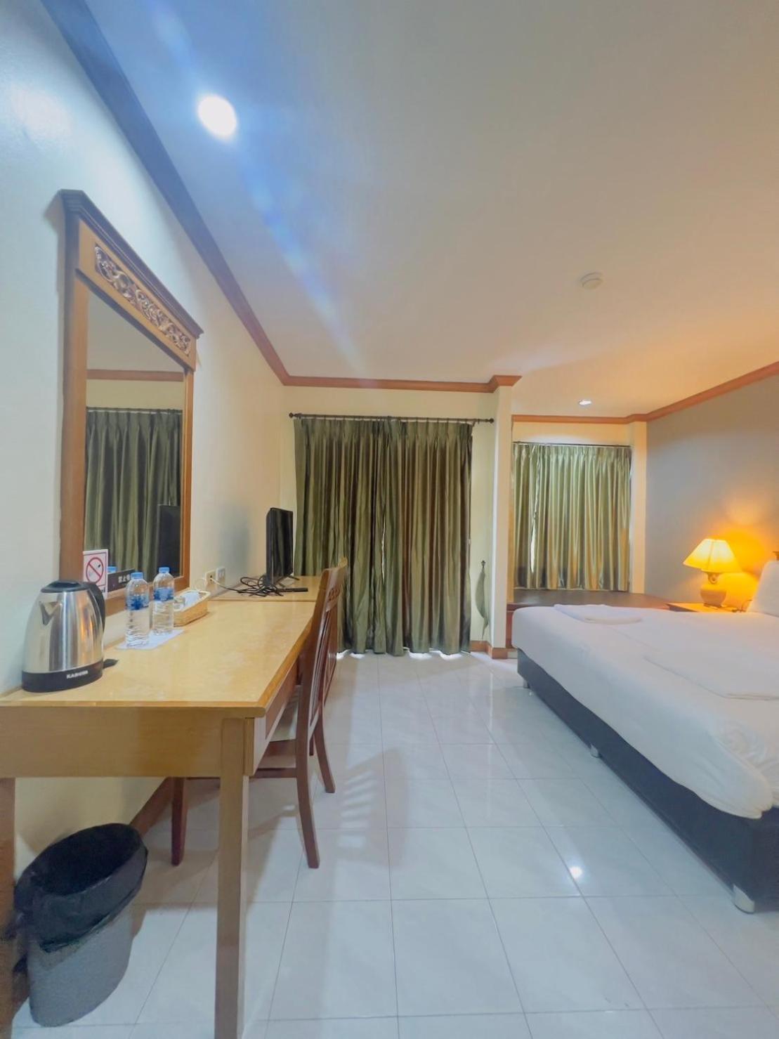فندق Royal Vista Patong المظهر الخارجي الصورة